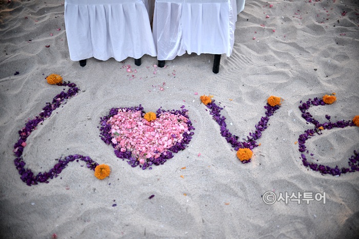 Special beach table decoration
