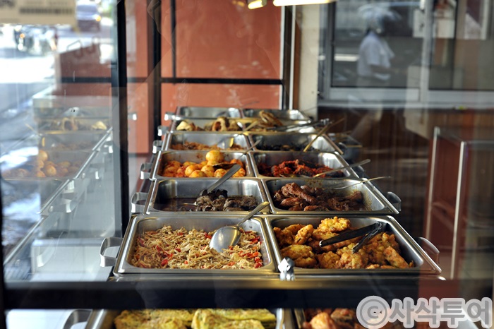 Prepared food trays