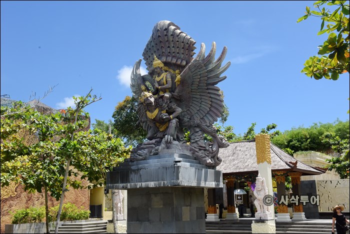 Garuda Wisnu Kencana Cultural Park — views and visitor photographs 6