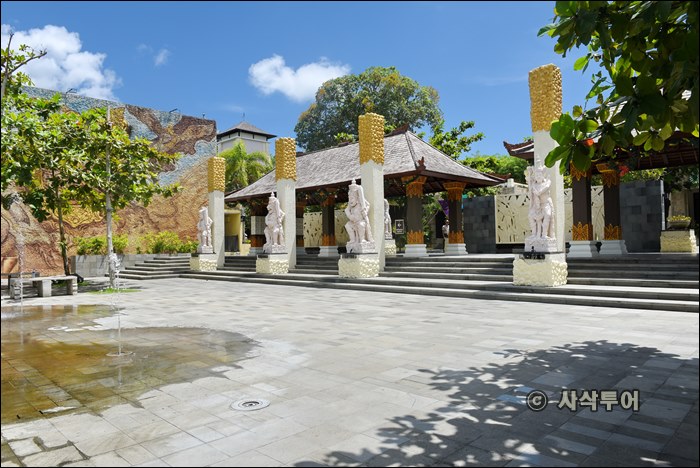 Garuda Wisnu Kencana Cultural Park — views and visitor photographs 7