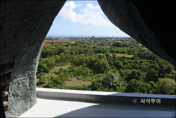 Garuda Wisnu Kencana Cultural Park — views and visitor photographs 32