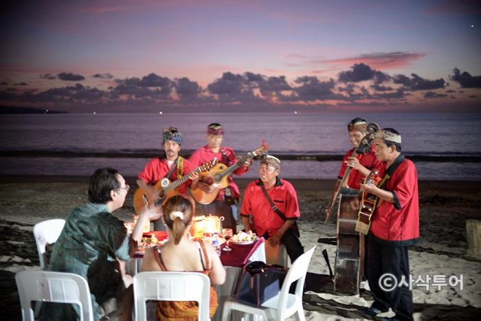 Jimbaran Beach — views and visitor photographs 13