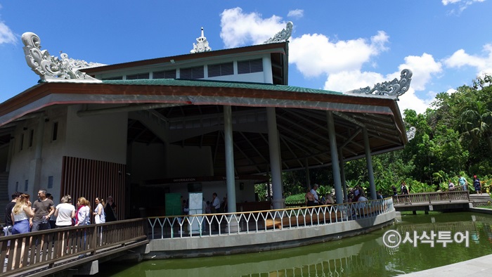 Sacred Monkey Forest Sanctuary — views and visitor photographs 3