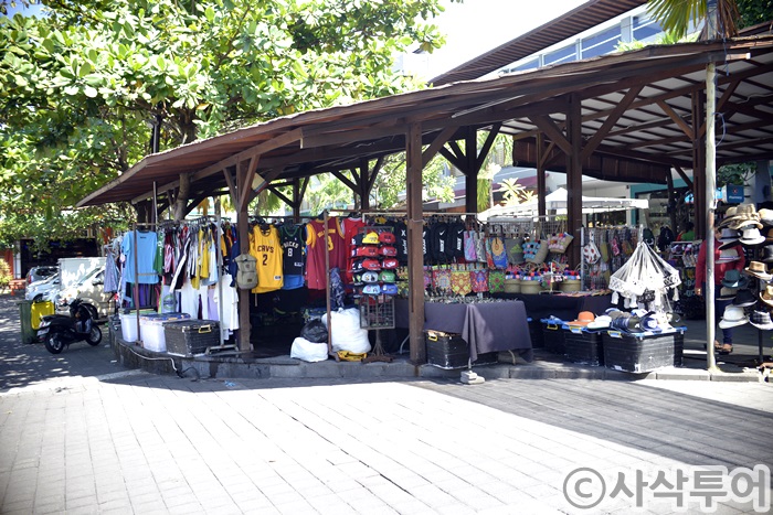 Seminyak Square — shops and displays 4