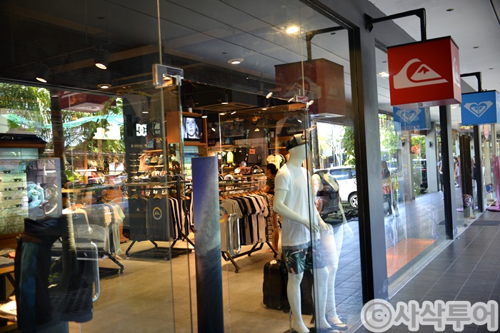 Seminyak Square — shops and displays 6
