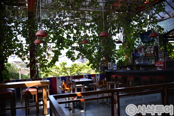 Seminyak Square — shops and displays 12