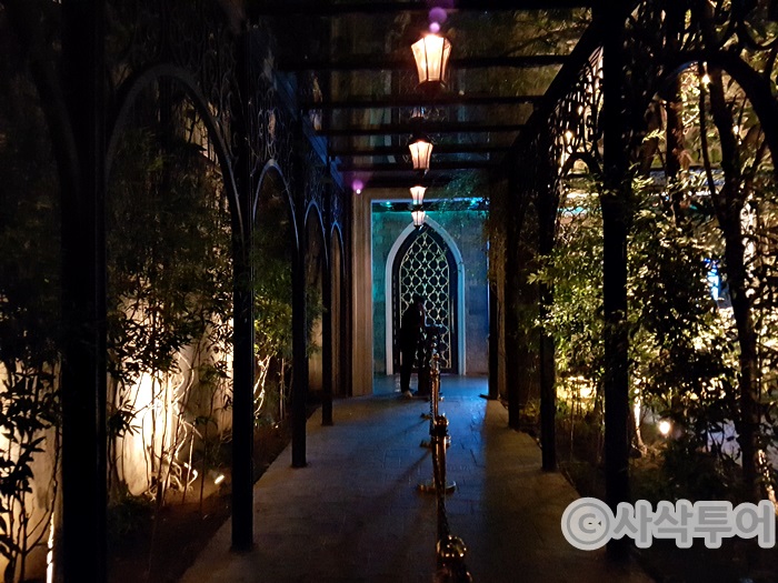 Mirror Lounge & Club — venue and nightlife photographs 6