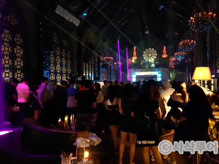 Mirror Lounge & Club — venue and nightlife photographs 7