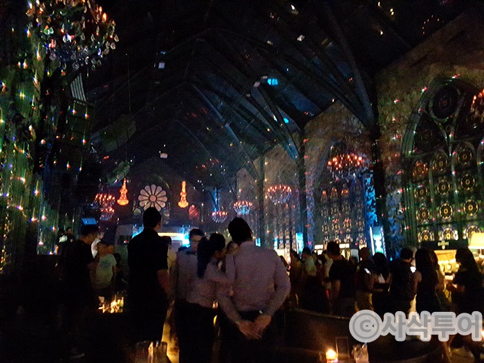 Mirror Lounge & Club — venue and nightlife photographs 8