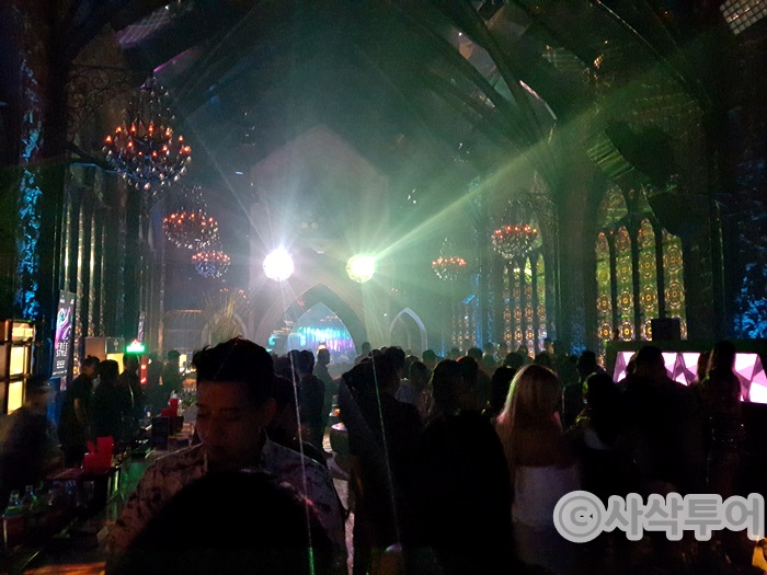 Mirror Lounge & Club — venue and nightlife photographs 9