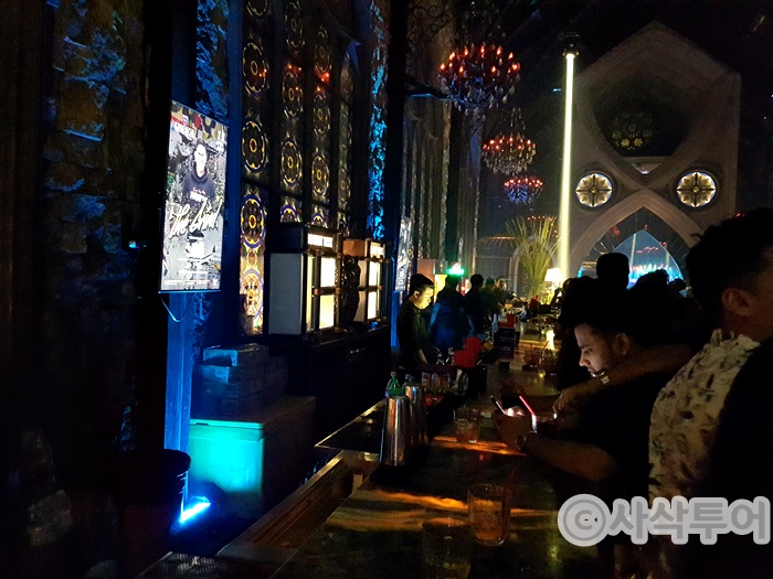 Mirror Lounge & Club — venue and nightlife photographs 14