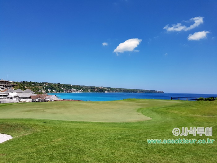 New Kuta Golf Club — course and clubhouse photographs 1