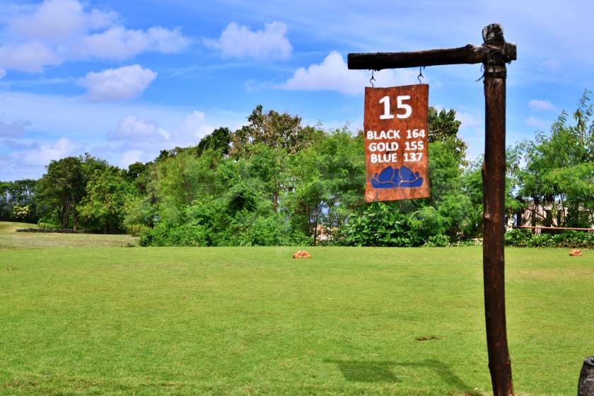 Bukit Pandawa Golf & Country Club — course and clubhouse photographs 1