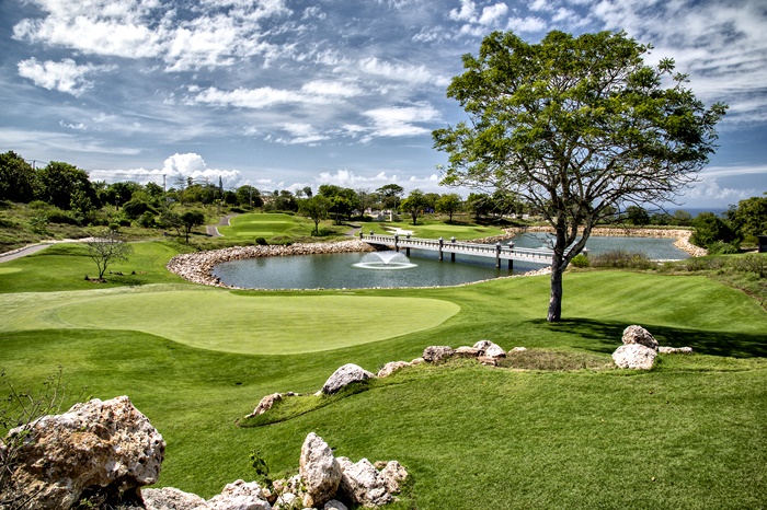 Bukit Pandawa Golf & Country Club — course and clubhouse photographs 75