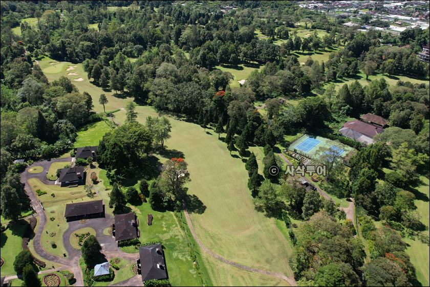 Handara Golf & Resort Bali — course and clubhouse photographs 36
