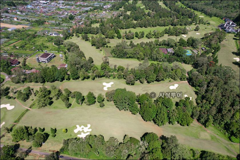 Handara Golf & Resort Bali — course and clubhouse photographs 38