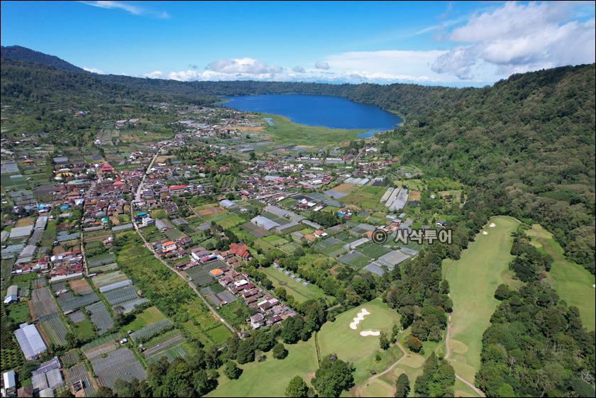 Handara Golf & Resort Bali — course and clubhouse photographs 40