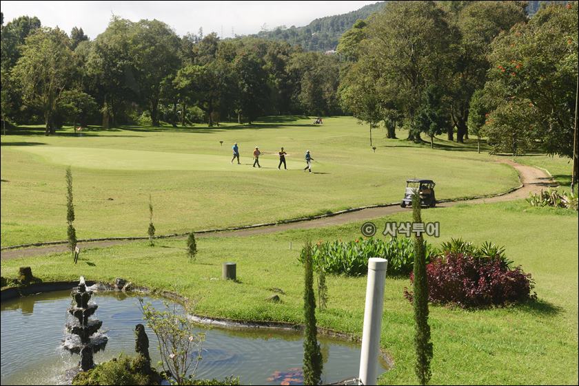 Handara Golf & Resort Bali — course and clubhouse photographs 44