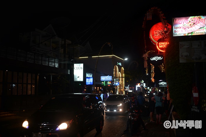 Seminyak Shopping Streets — shops and displays 2