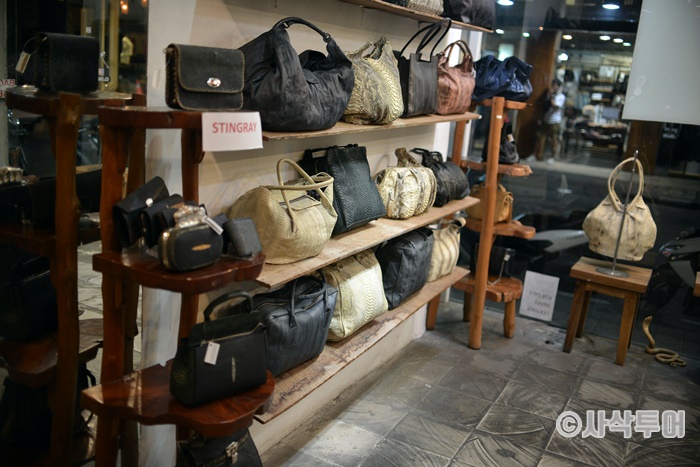 Syang Seminyak — shops and displays 11
