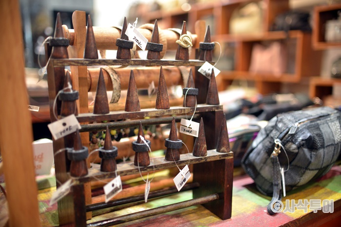 Syang Seminyak — shops and displays 15