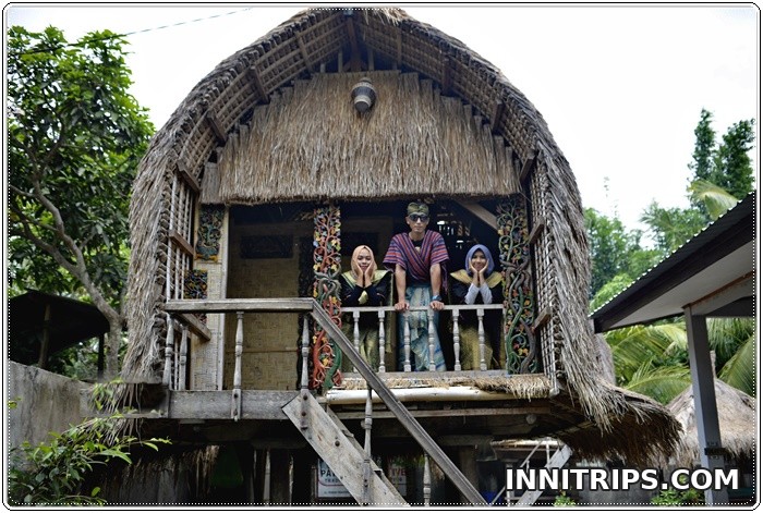 Sukarara traditional clothing · checkout tour photo 28
