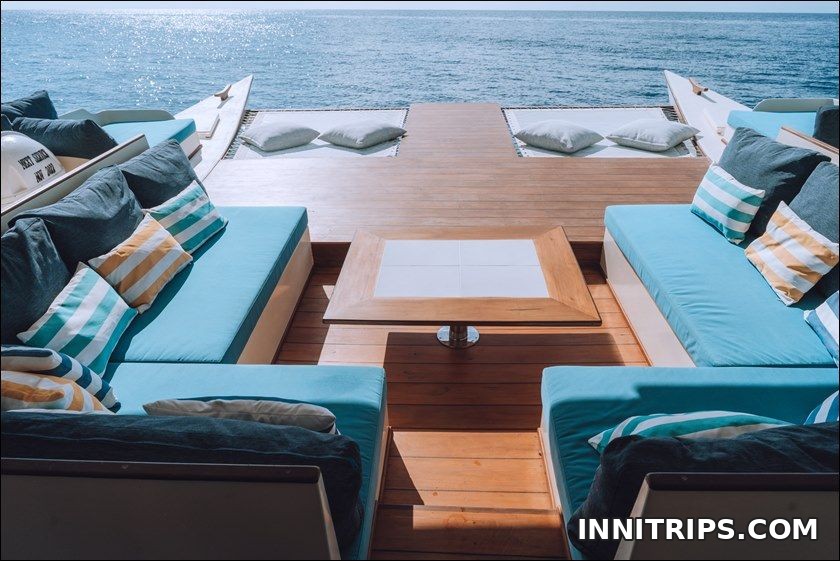 Relax on deck · Gili cruise photo 12