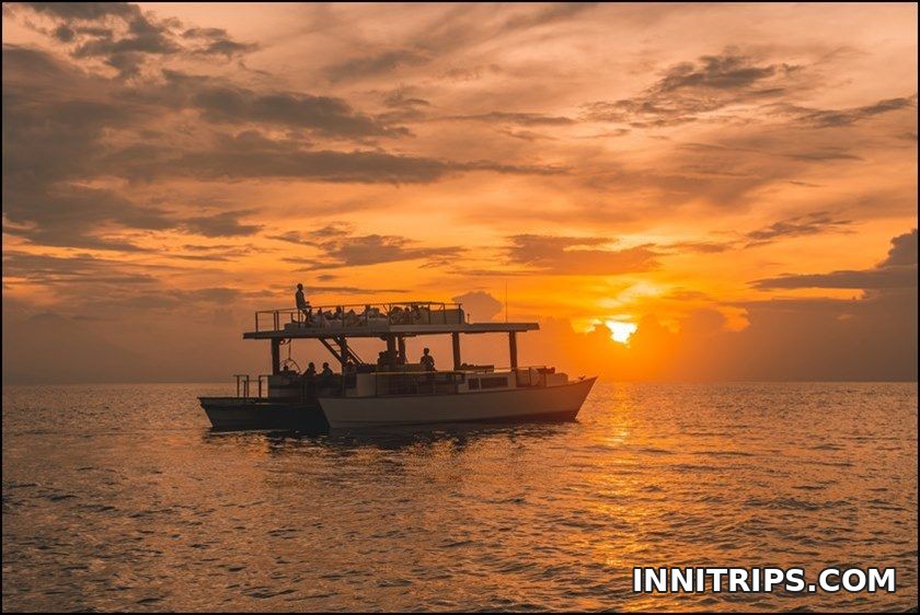 Cruise atmosphere and sunset · Gili cruise photo 20