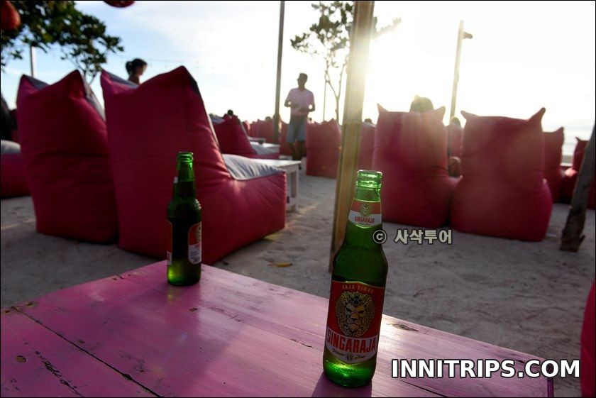 Sunset point and included beer · Gili Trawangan tour photo 9