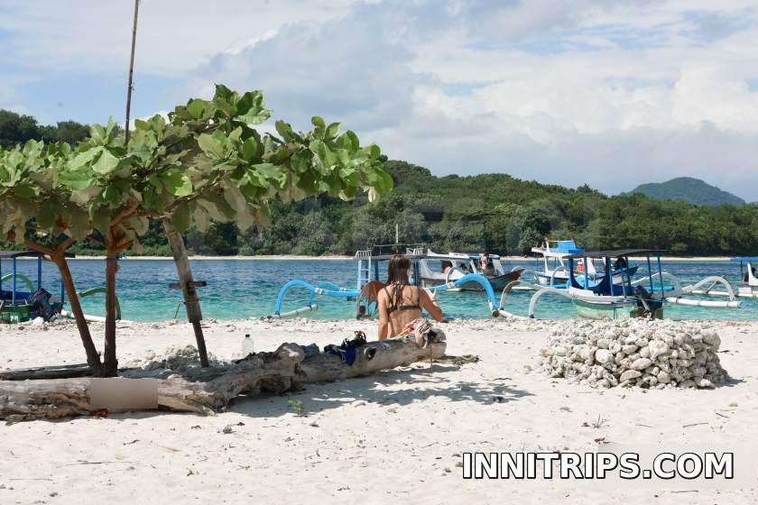 Gili Nanggu beach and island — photo 7