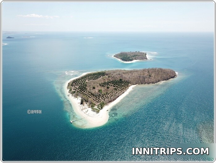 Relaxing after snorkeling — photo 1