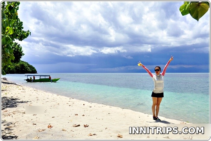 Gili Tangkong white-sand beach — photo 1