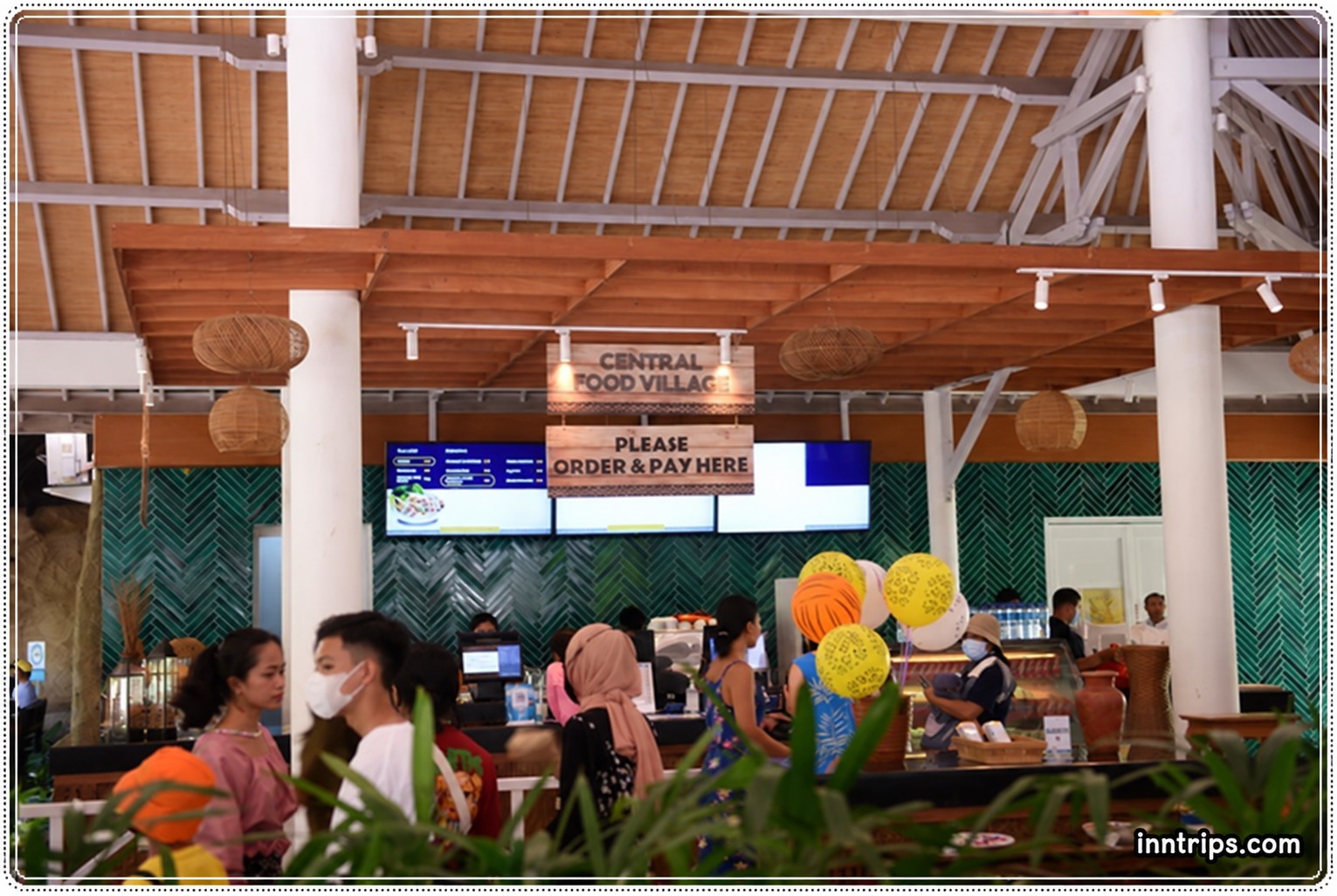 Pause at the food village