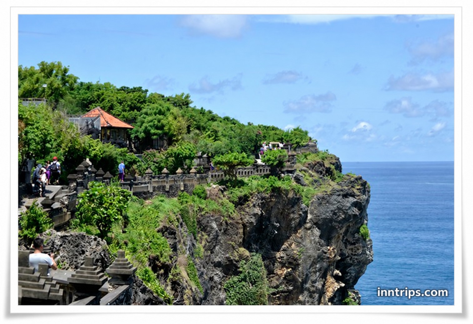 End the sightseeing high above the ocean