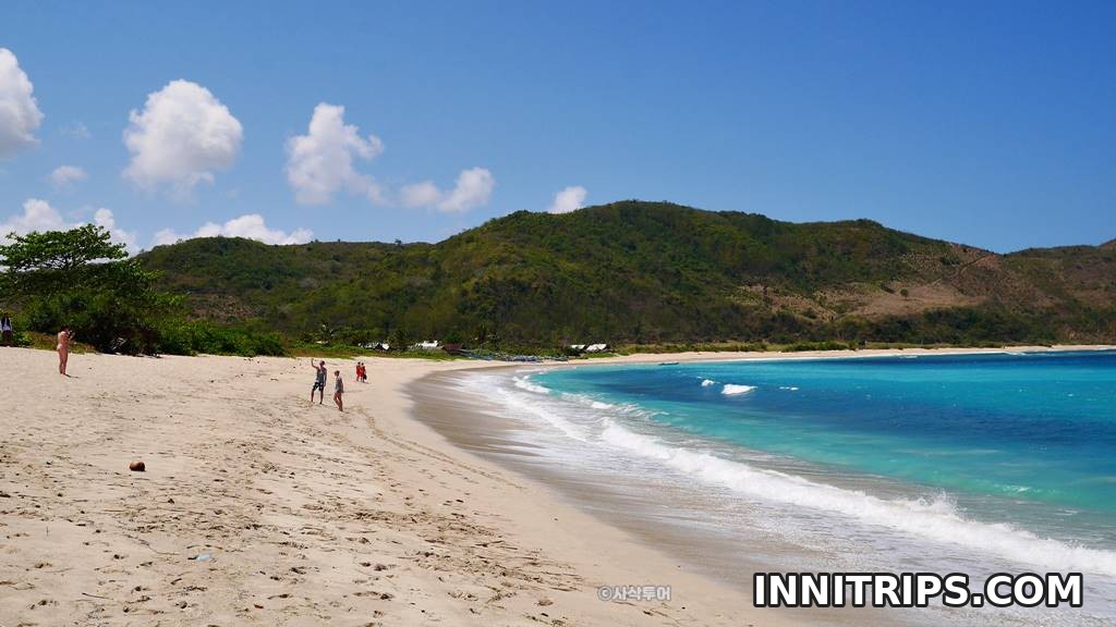 Mawun Beach · Lombok photo tour image 36