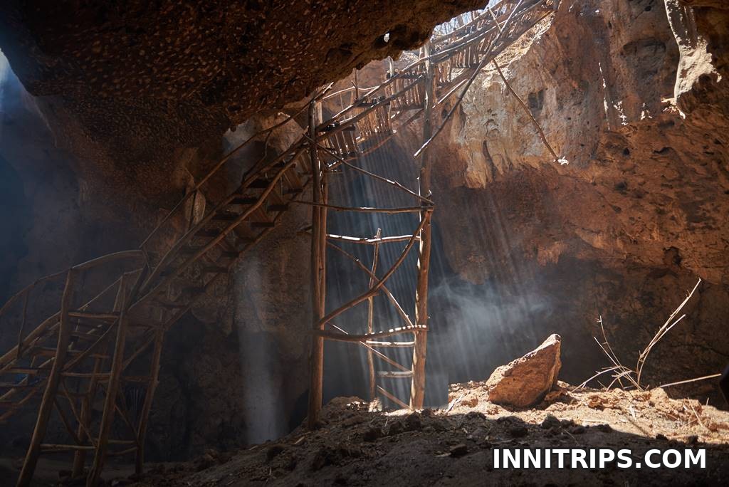 Bat Cave and hotel return · Lombok photo tour image 40