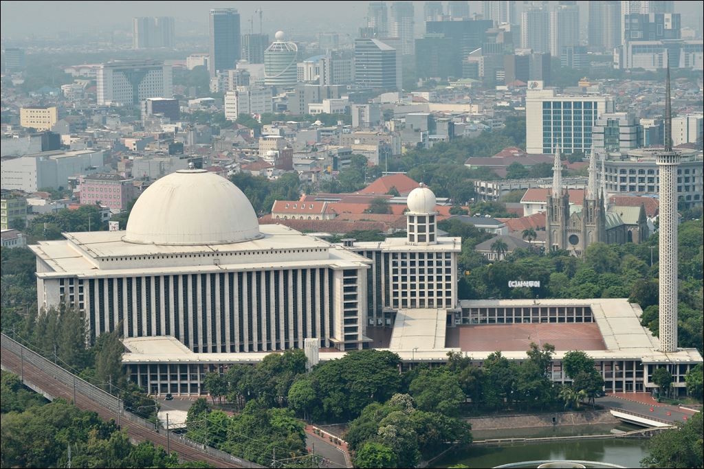 Istiqlal Mosque Jakarta — photograph 1