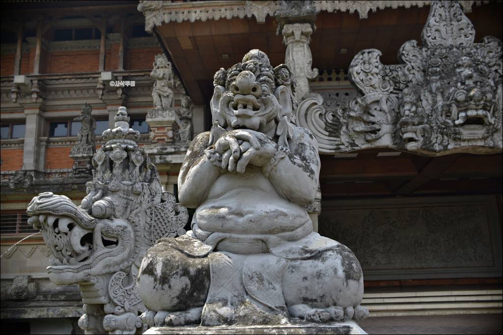Museum Indonesia at TMII — photograph 30
