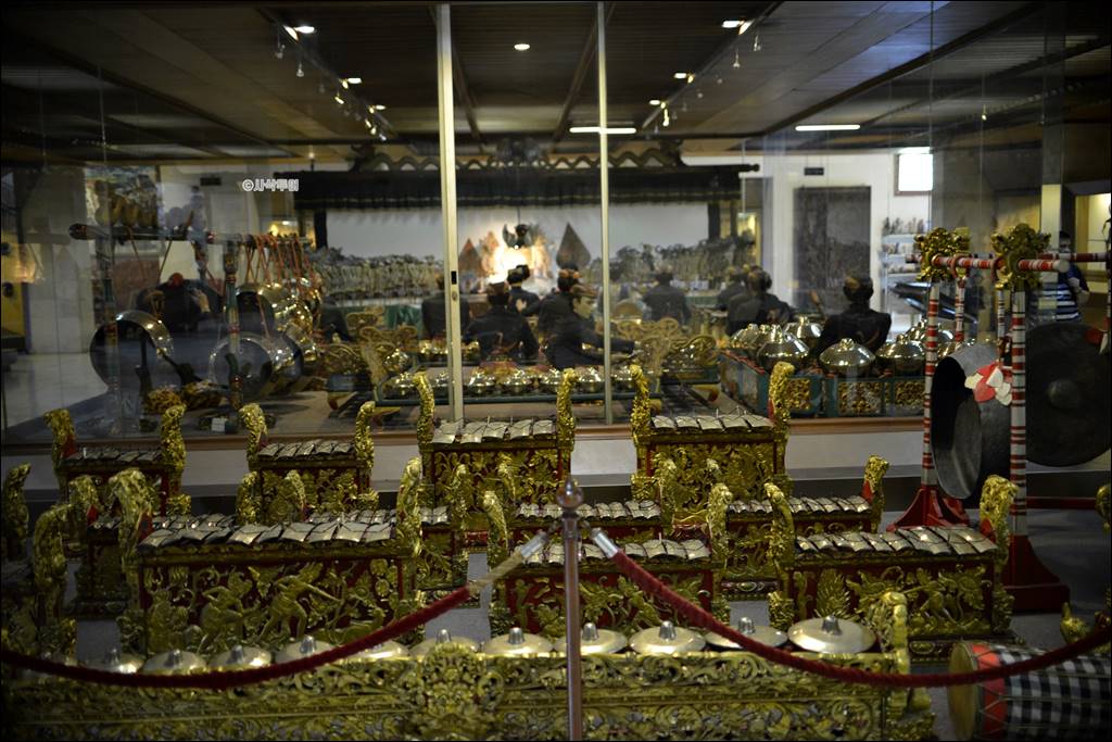 Museum Indonesia at TMII — photograph 42