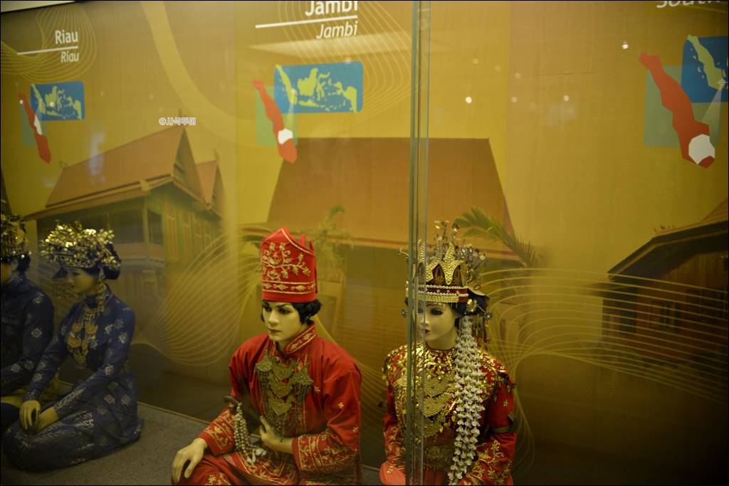 Museum Indonesia at TMII — photograph 46