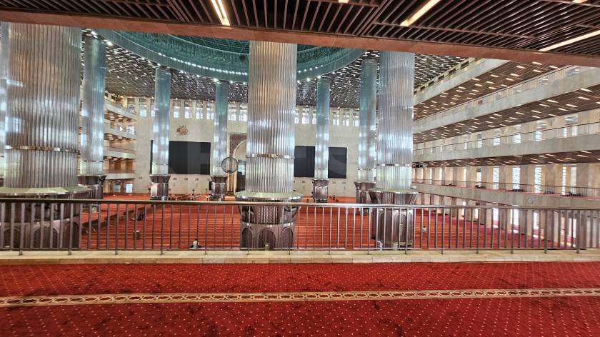 Istiqlal Mosque Jakarta — photograph 23