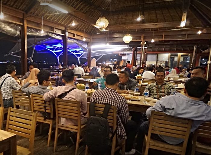 Bandar Djakarta — Baywalk / Pluit — original photograph 4