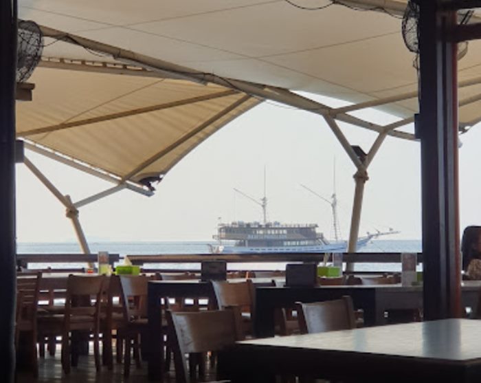 Bandar Djakarta — Baywalk / Pluit — original photograph 5