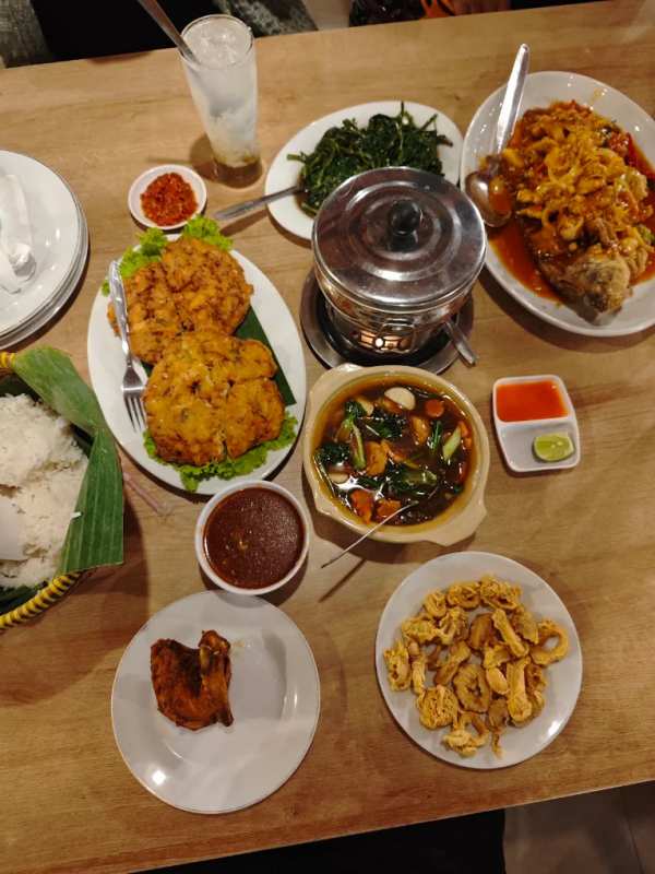 Telaga Seafood Restaurant Modernland — original photograph 15
