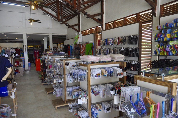 Gandrung Souvenir Shop — original shopping photographs 3