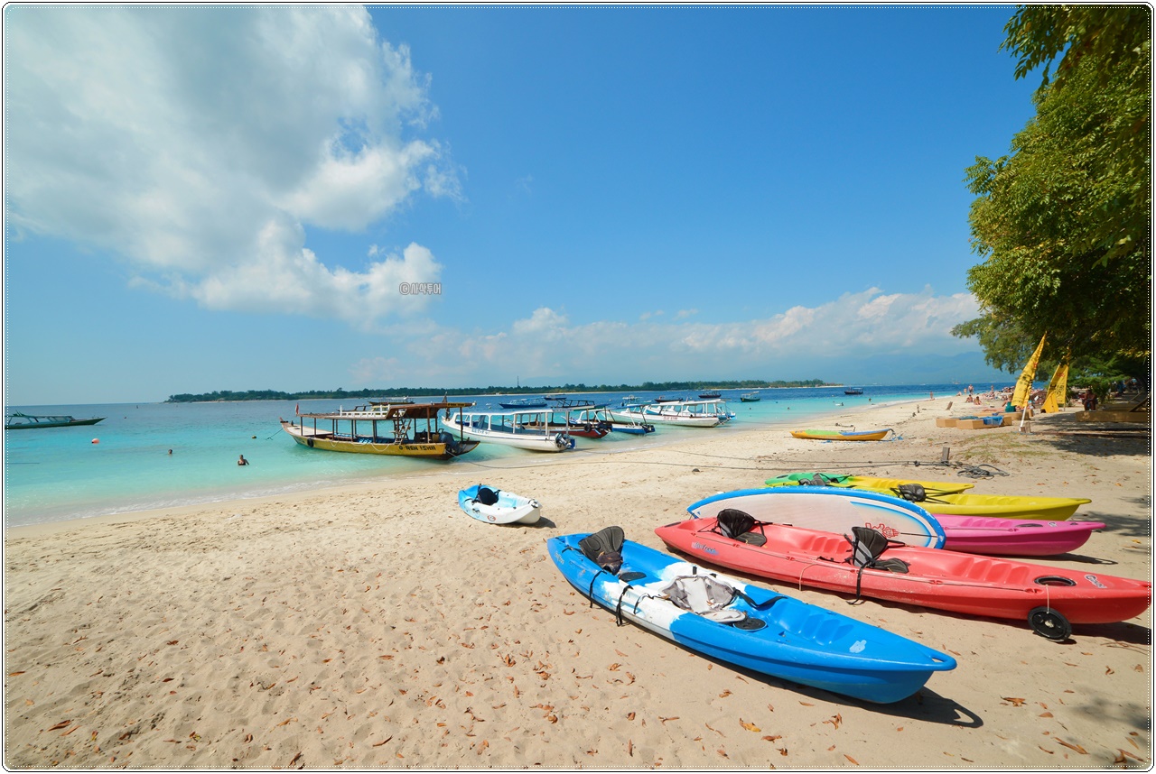 Gili Trawangan — island, landscape and visitor photographs 7