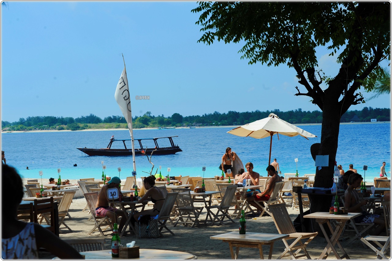 Gili Trawangan — island, landscape and visitor photographs 8
