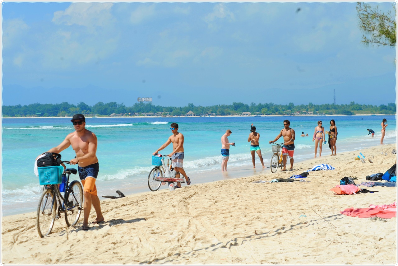 Gili Trawangan — island, landscape and visitor photographs 15