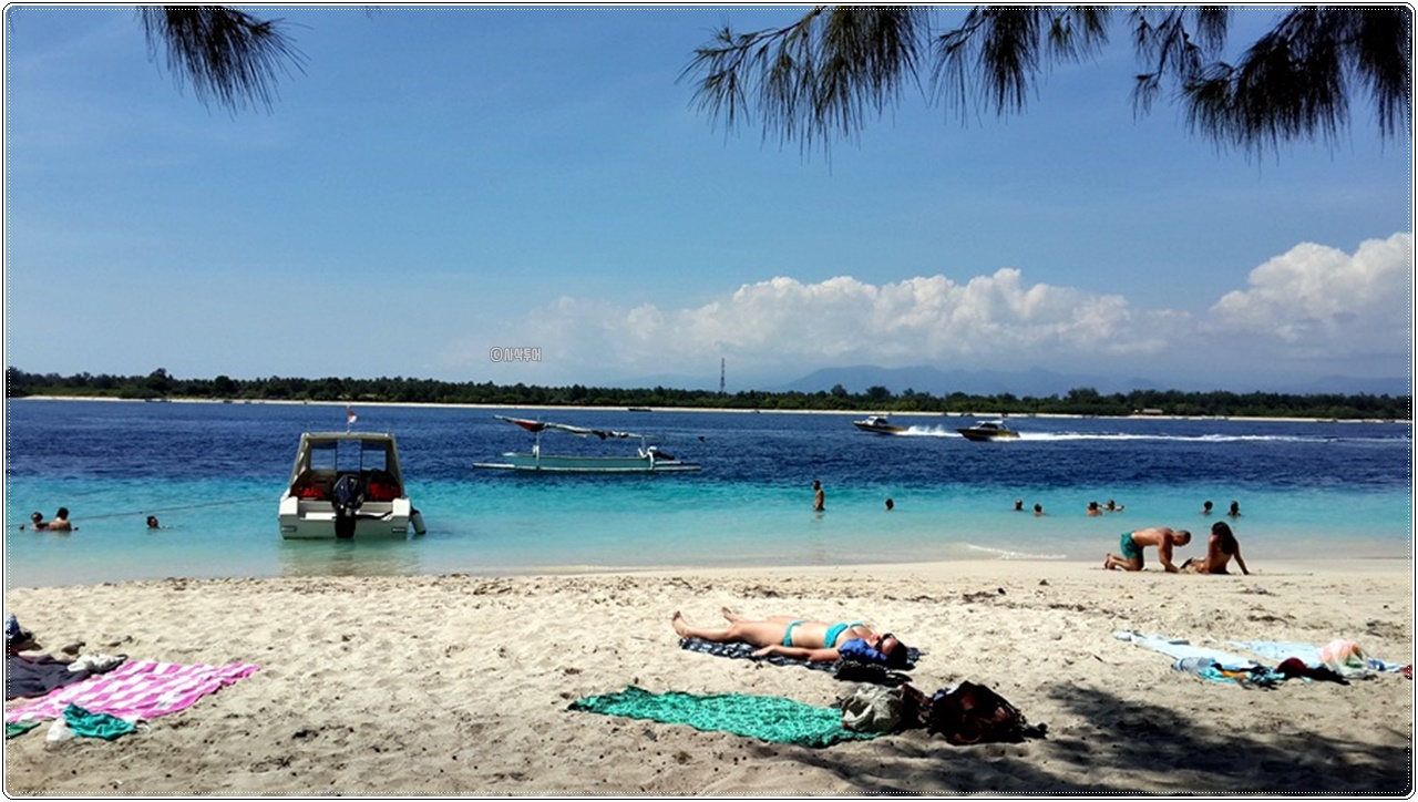 Gili Trawangan — island, landscape and visitor photographs 30