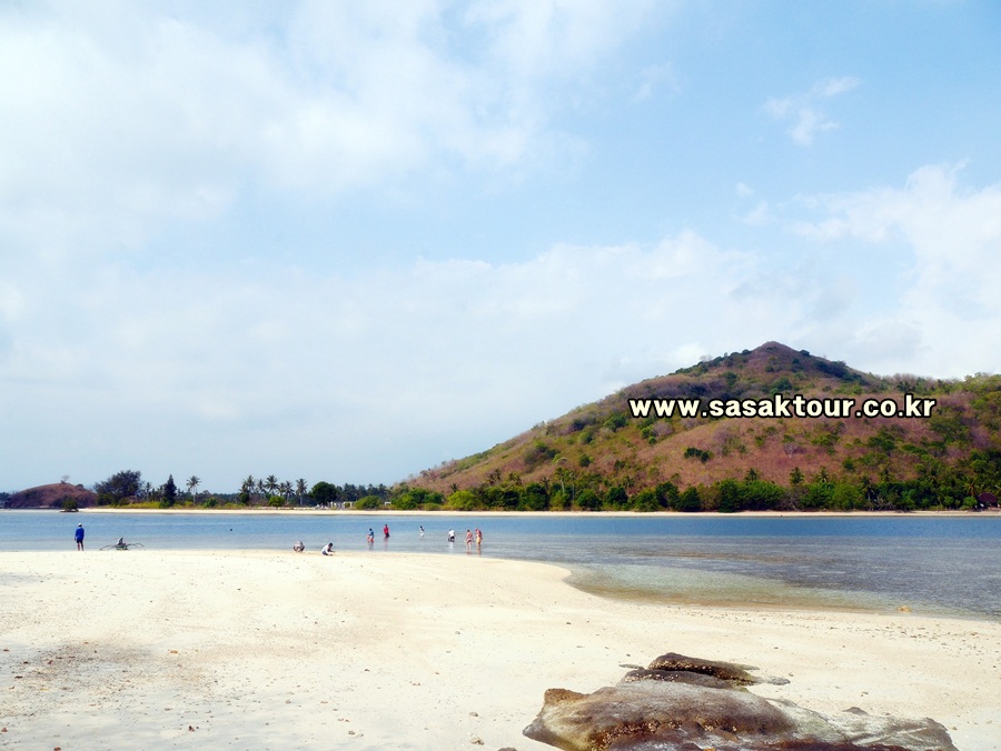 Gili Nanggu, Sudak, Tangkong & Kedis — island, landscape and visitor photographs 18